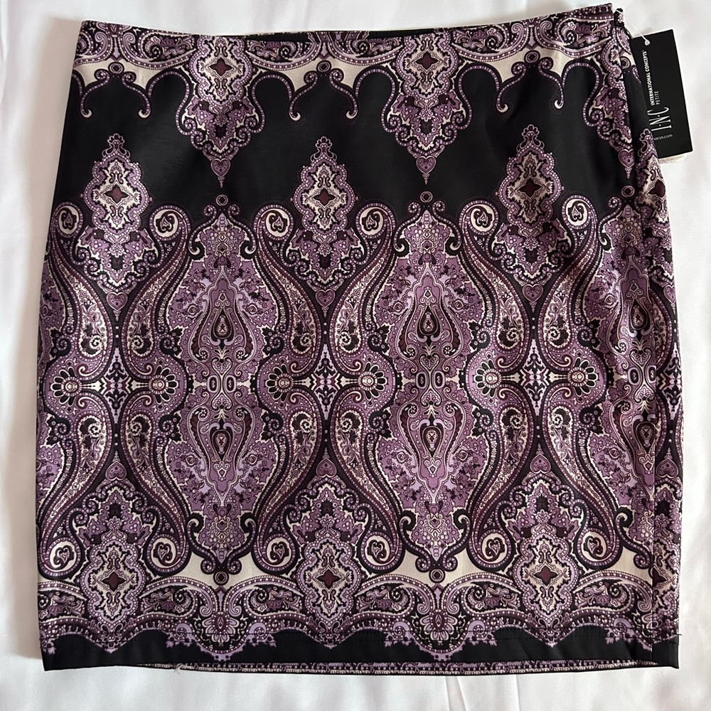 NWTS INC International Concepts Purple and Black Paisley Pencil Skirt Size 6P